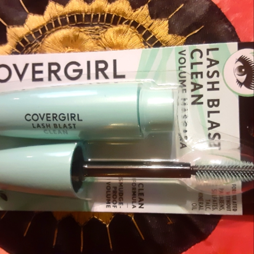 COVERGIRL LASH BLAST MASCARA